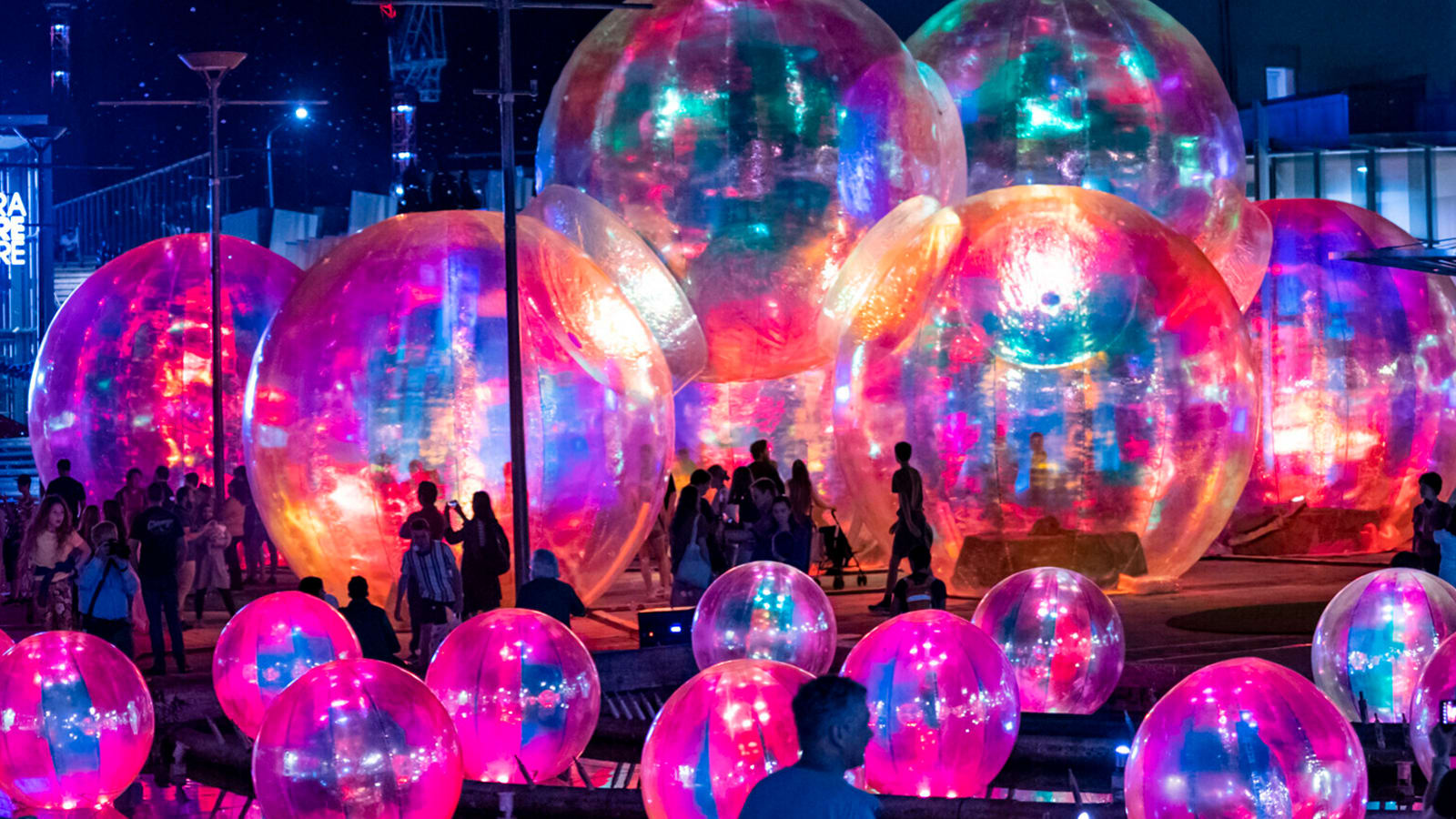 From contemporary museums to traditional opera, there’s plenty to see and do for arts aficionados visiting the Pearl of the Orient