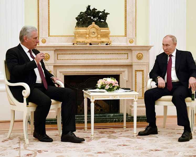 Russia, Cuba leaders meet in Moscow, honour rebel icon Castro