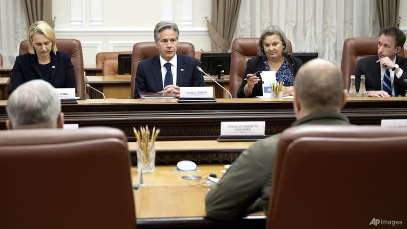 HIMARS and howitzers: West helps Ukraine with key weaponry