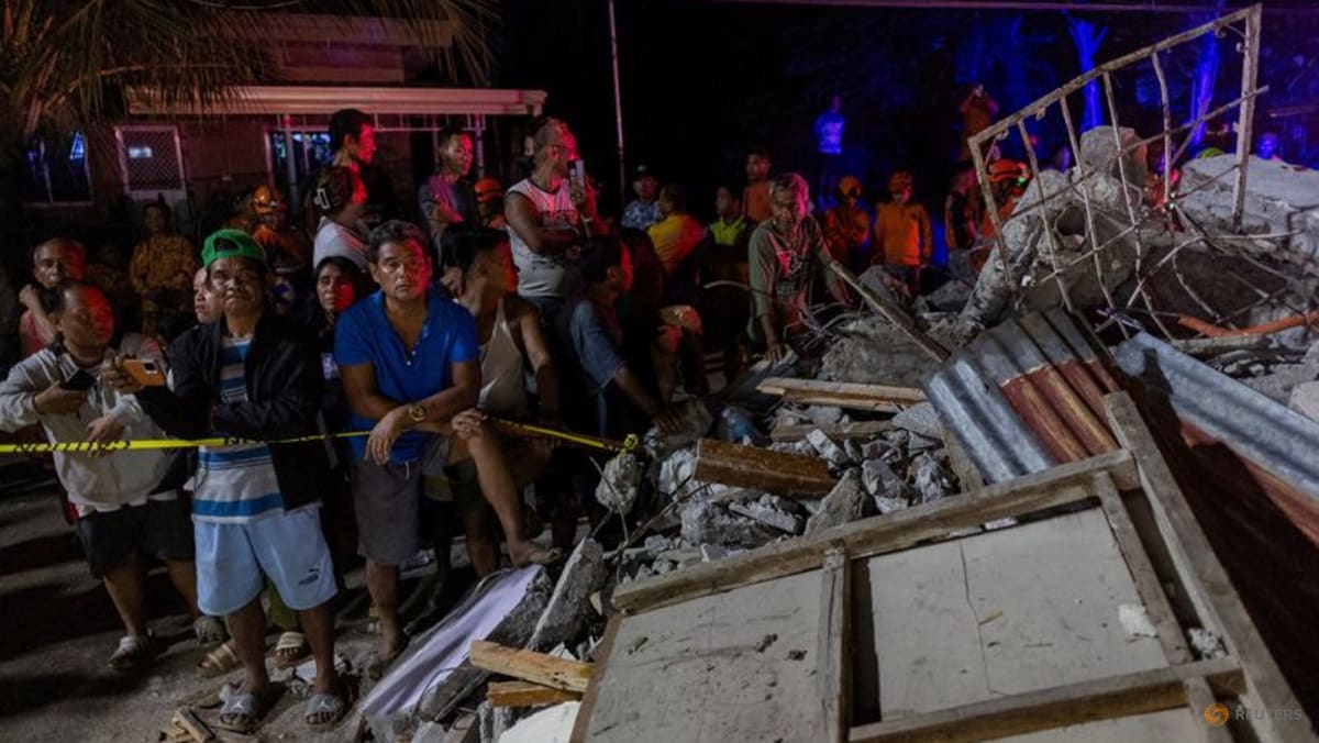 Death toll from Philippine quake rises to 72 