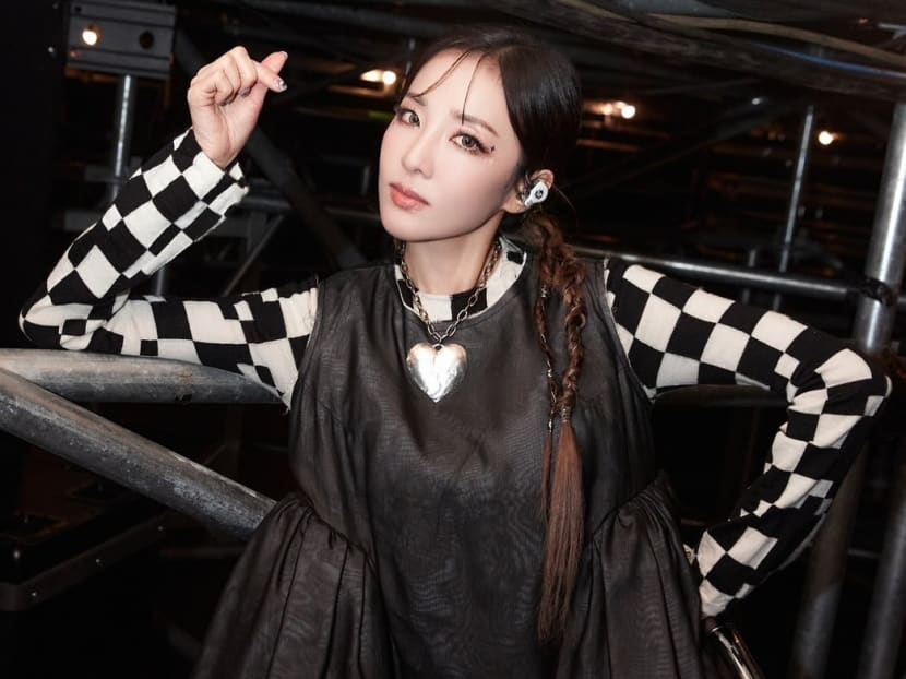 2NE1's Sandara Park criticised for dating a 14-year-old at 19 and lying about her age 2NE1's Sandara Park criticised for dating a 14-year-old at 19 and lying about her age