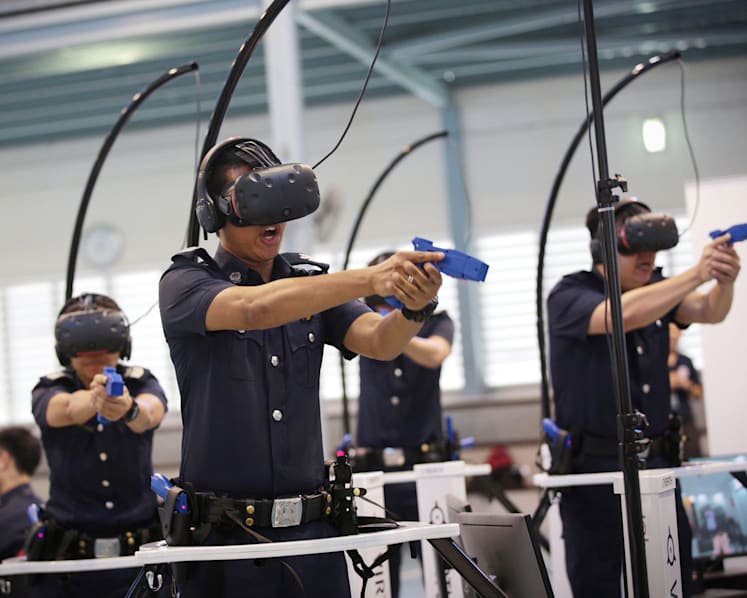 Mobile truck to train and test police officers via VR tech
