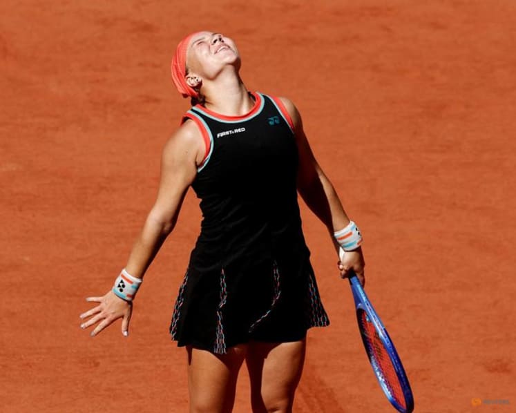 Shadow of war looms large over French Open as semi-final lineup takes shape