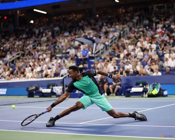 Birthday boy Monfils beats Vallejo in first round of his last US Open