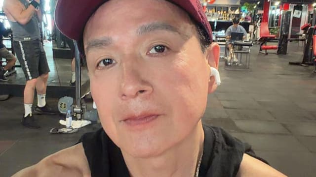 小钟53岁仍未婚，昔日金句“找男友要找帅的”引热议