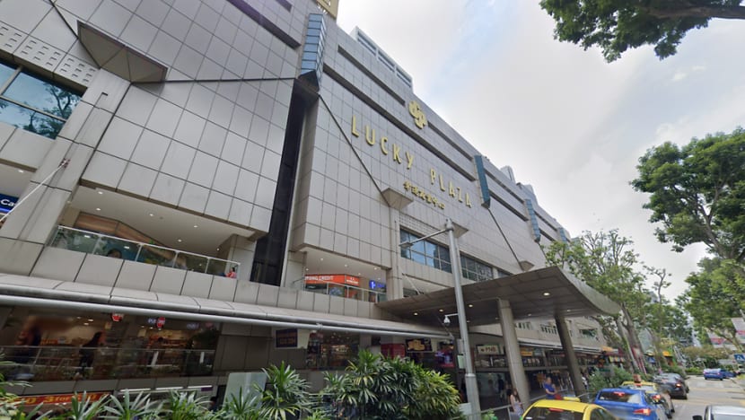 Woman accused of meeting another person outside Lucky Plaza during 'circuit breaker', attacking police Woman accused of meeting another person outside Lucky Plaza during 'circuit breaker', attacking police