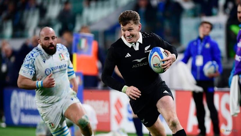 All Blacks flyhalf Barrett to be fit for Northern Hemisphere tour