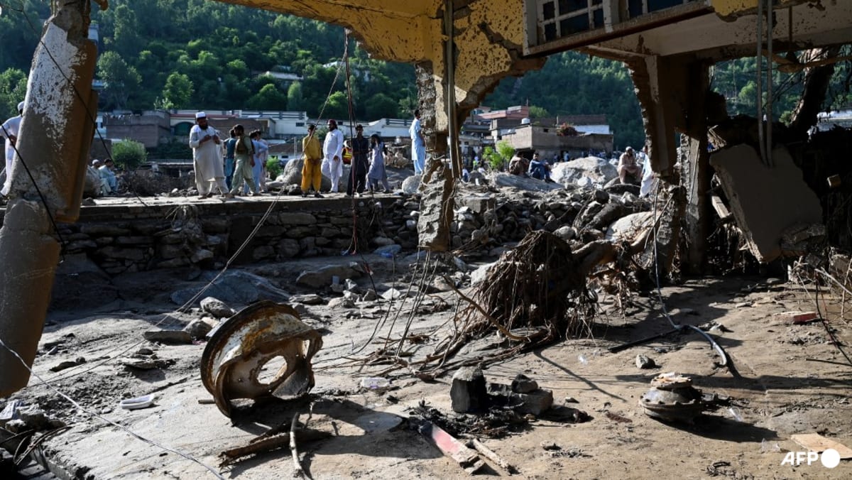Pakistan villagers say floods hit 'in seconds', as toll rises to 365