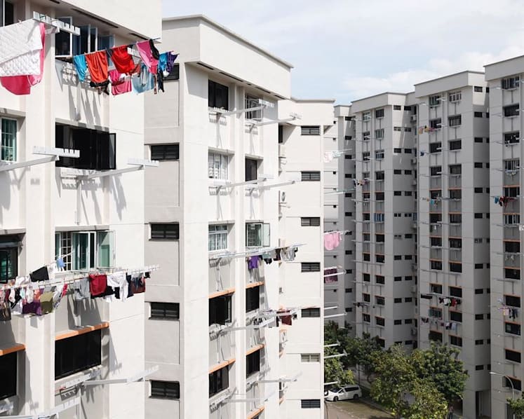 Town councils should be more flexible in helping seniors fix faults inside flats