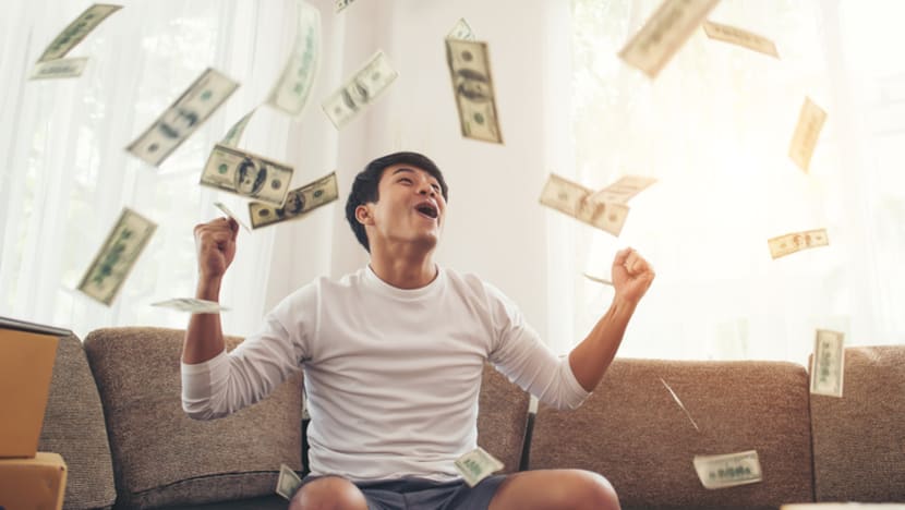 Can money buy happiness?  Depends on how a person sees their social standing, wealth compared to others: Study