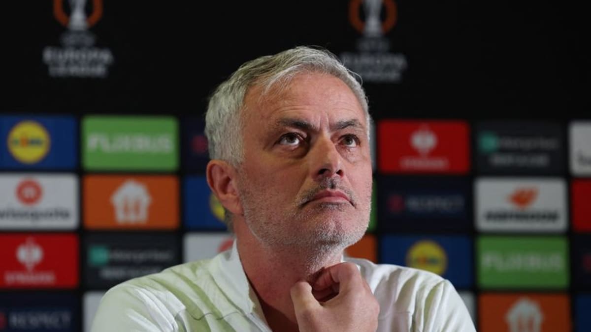 I'm the opposite of racist, says Fenerbahce coach Mourinho