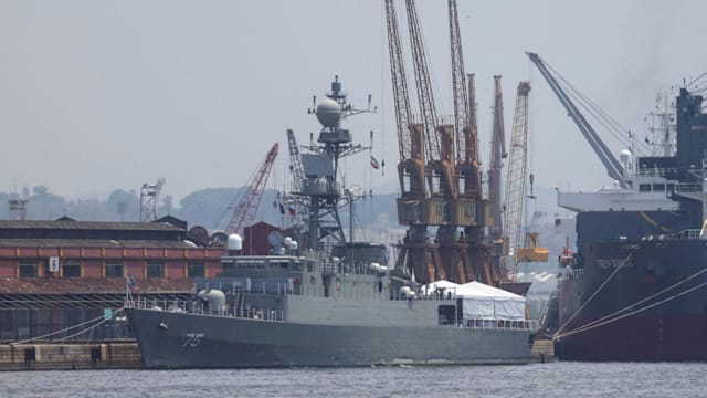 美军称在斯里兰卡外海击沉伊朗军舰