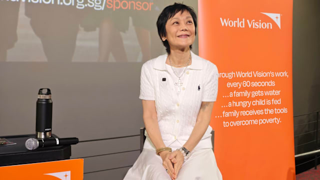 33年助养34名孩童，张艾嘉泛泪分享非洲探访爱之病童经历