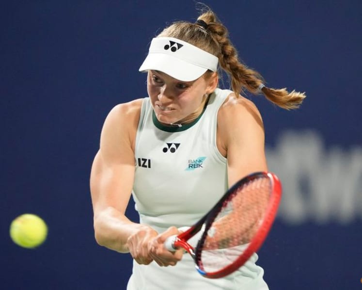 Swiatek reaches her first final of season at Canadian Open, to face Rybakina