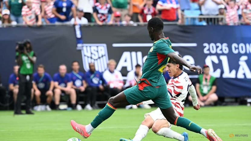 Senegal drop defenders Mbow, Camara to finalise World Cup squad