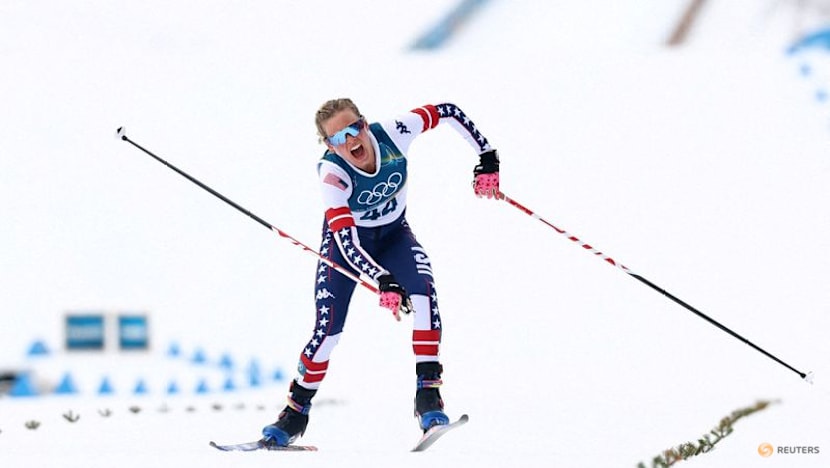 Crosscountry-Broken skis, shirtless racers as erratic weather causes havoc