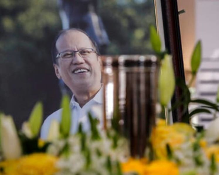 Late president Benigno Aquino hailed by Filipinos and world leaders