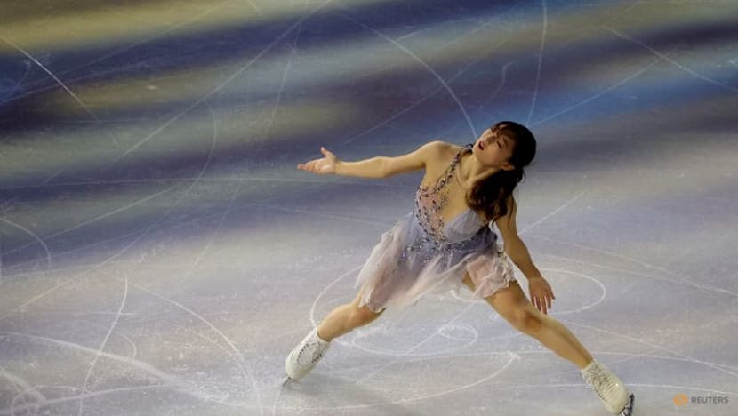 Figure skating-Japan's Sakamoto on pace for fourth world title in Prague