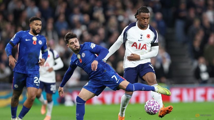 Neto rested as Chelsea prepare for 5,000-mile round trip to face Qarabag