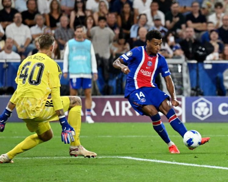 PSG retain UEFA Super Cup with 2-1 win over Aston Villa