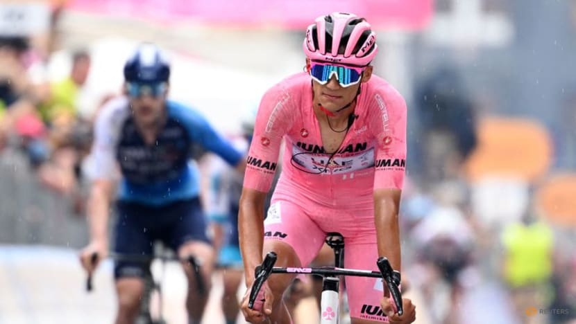 Yates snatches pink jersey from Del Toro on penultimate Giro stage