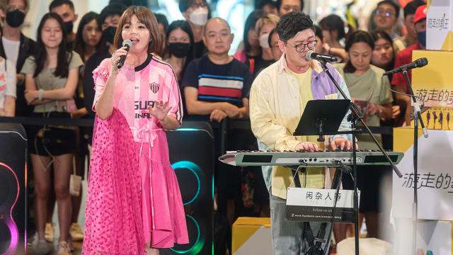 《游走的歌王》冠军组合闲杂人等宣布解散！