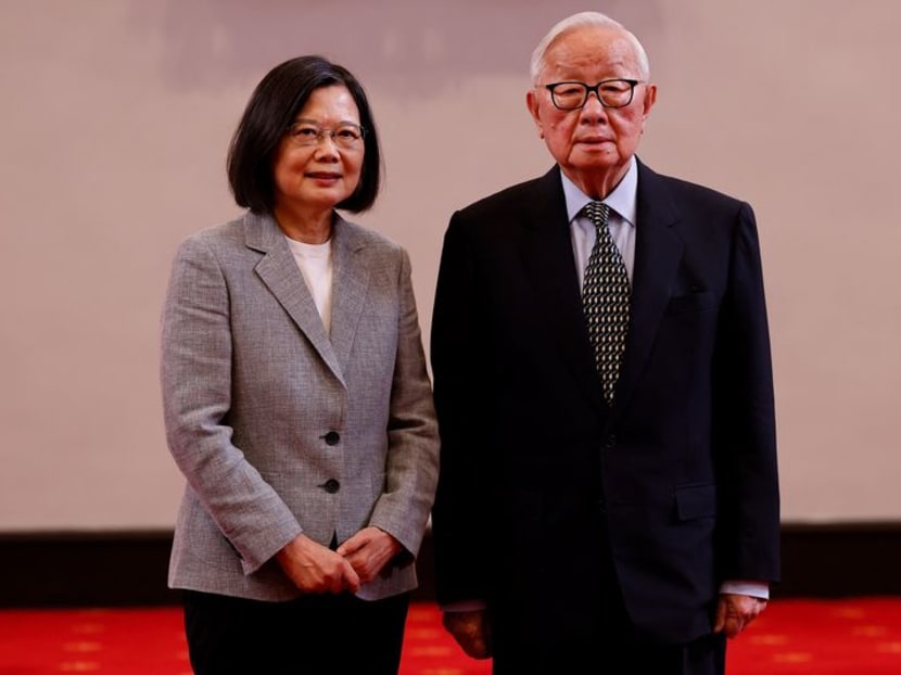 Taiwan, facing Chinese pressure, to stress importance of peace at APEC summit