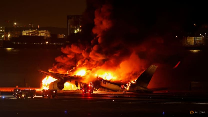 Komentar: 'Keajaiban' di tragedi Japan Airlines adalah alasan penumpang harus dengarkan arahan keselamatan Komentar: 'Keajaiban' di tragedi Japan Airlines adalah alasan penumpang harus dengarkan arahan keselamatan