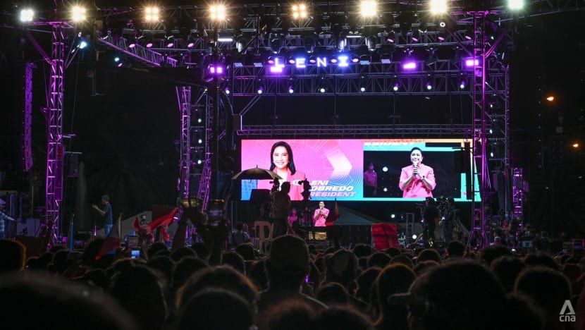 Leni Robredo promises better future for Philippines in final rally before presidential election