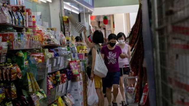 黄循财：善用购物券帮助邻里商家和小贩
