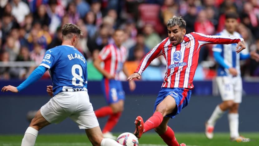 Atletico leave it late to beat Alaves in Simeone's 700th game