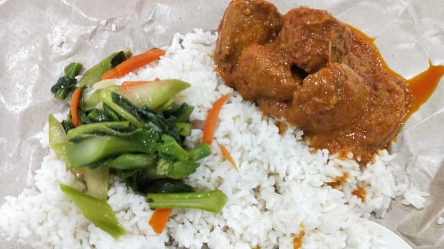 小印度一菜一肉15元 食客怒斥“夸张的贵！”