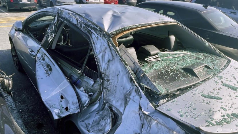 United Airlines plane loses wheel over San Francisco airport, debris damages cars United Airlines plane loses wheel over San Francisco airport, debris damages cars