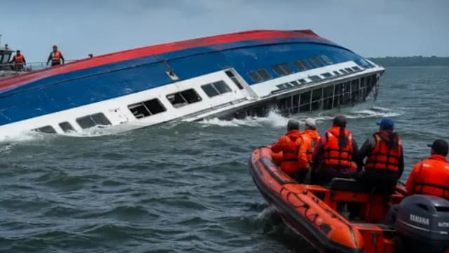 圭亚那一艘载有116人渡轮翻覆 至少53人获救