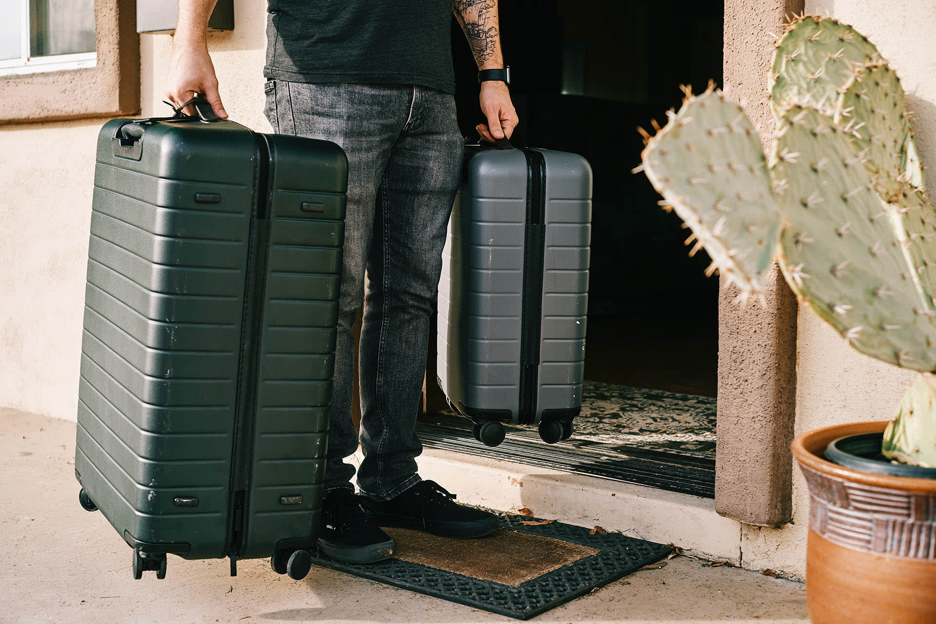 Luggage Delivery Services In Japan Is It Worth Shipping Your Suitcases To Your Next Destination Instead Of Lugging Them Around With You 8days