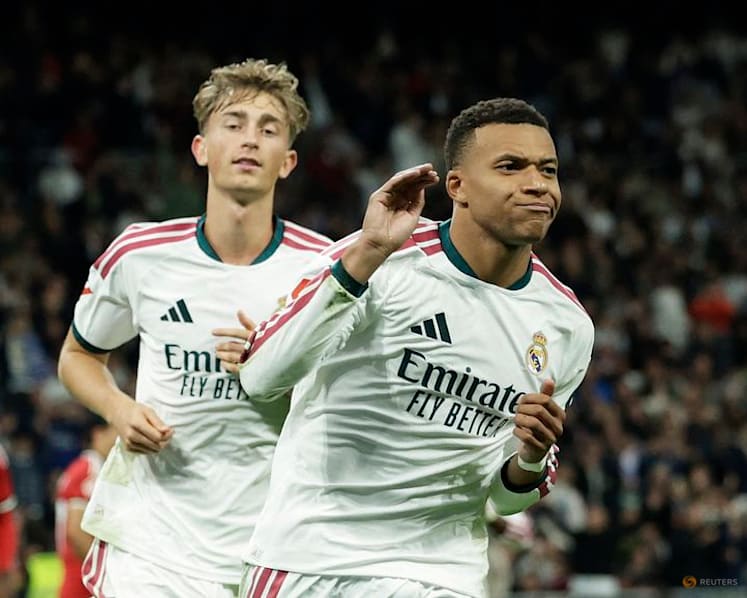 Mbappe double helps Real Madrid sweep aside Sevilla ahead of El Clasico