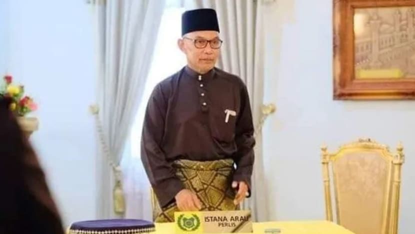 Mohd Shukri mulakan tugas sebagai Menteri Besar Perlis Mohd Shukri mulakan tugas sebagai Menteri Besar Perlis