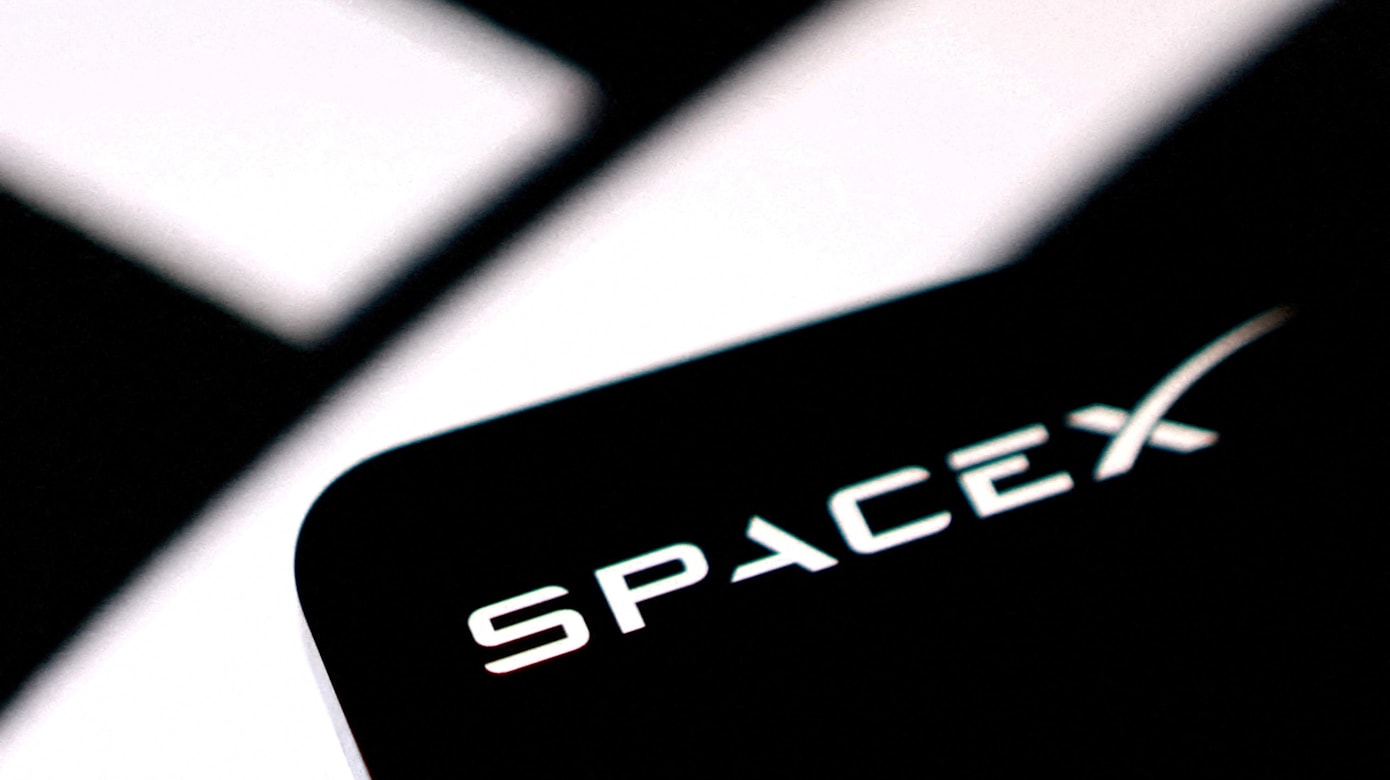 SpaceX业绩优于预期股价涨8% 马斯克暗示或与特斯拉合并