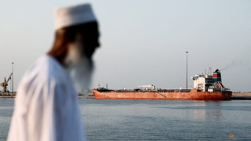 UN maritime agency urges help for stranded Hormuz sailors