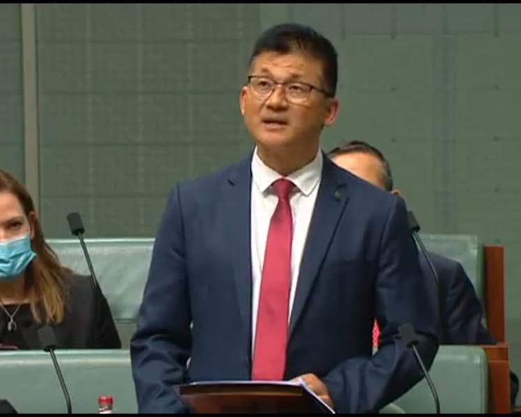 Malaysia-born Australian MP receives praise for multilingual speech in parliament
