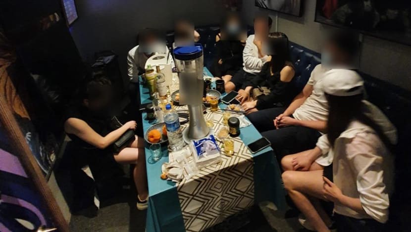 Woman allegedly 'providing companionship' in Sim Lim Square tests positive for COVID-19, 27 others under investigation Woman allegedly 'providing companionship' in Sim Lim Square tests positive for COVID-19, 27 others under investigation