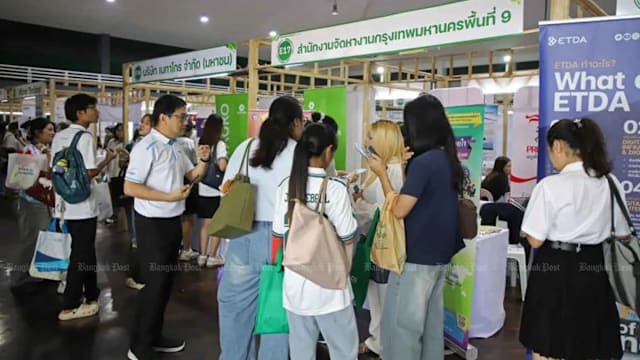 AI发展恐危及870万个泰国工作岗位 专家呼吁培养微型创业者