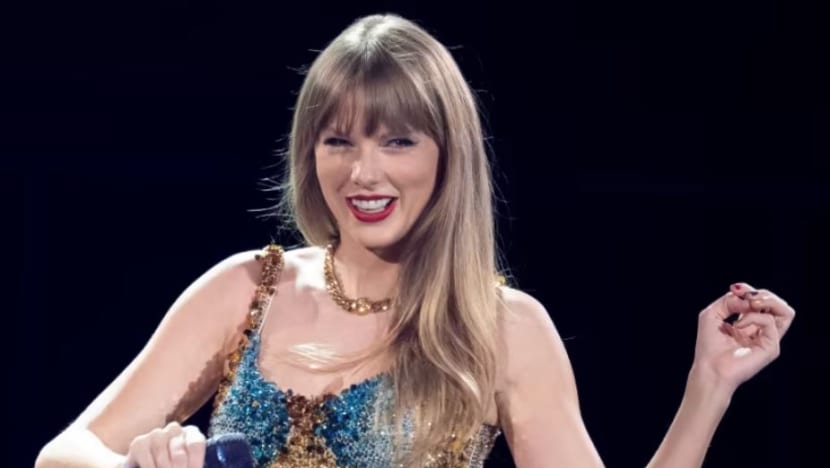Klook umum pakej hotel dengan 2 tiket konsert Taylor Swift; harga bermula dari S$542