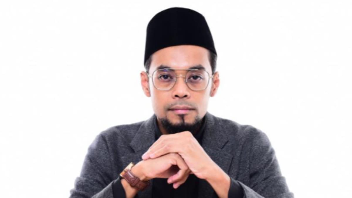 GE2025: Who is Noor Deros, and what has he been saying in his online posts?
