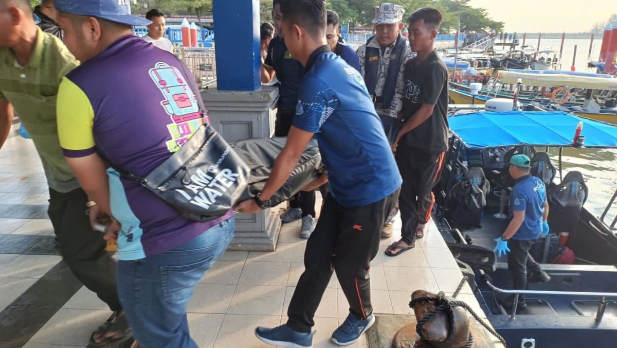 3 dead in Terengganu boat capsize: Operator, travel agency did not have valid licences, says minister