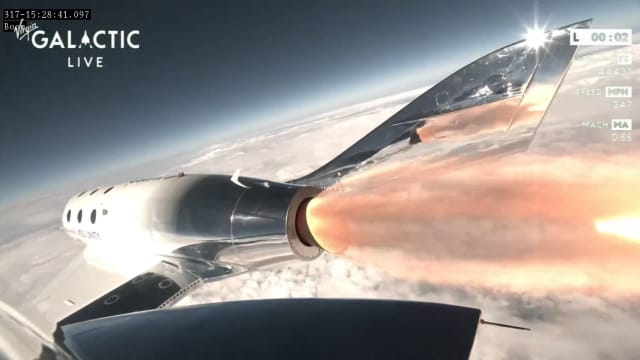 维珍银河将首批乘客送上太空 开启商业太空旅行