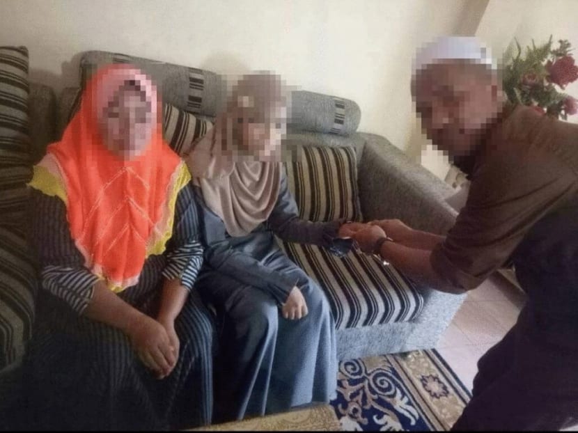 The issue of child marriage once again came into the spotlight after the news of the man who took the girl 30 years younger than him as his third wife went viral.