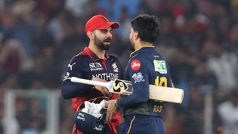 Holder brings 'sprinkling of stardust' as Gujarat beat RCB