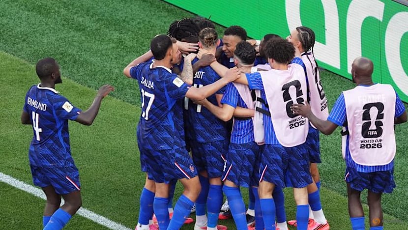 Mbappe keeps cool as France survive furnace against Paraguay