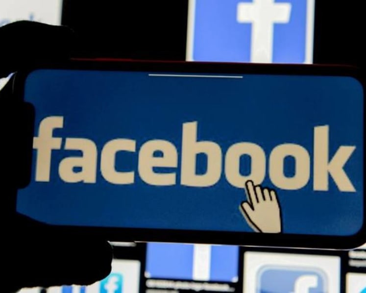 Facebook suspends Trump accounts for 2 years